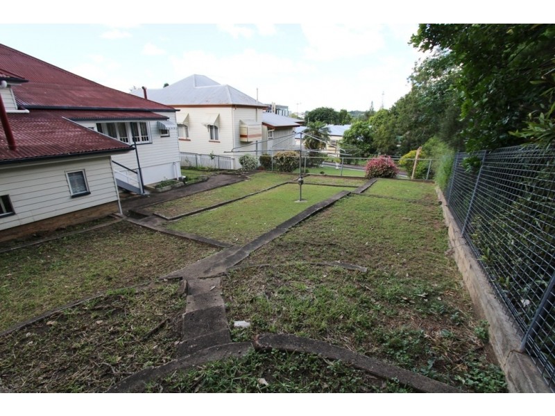 64 Roderick Street, Ipswich QLD 4305