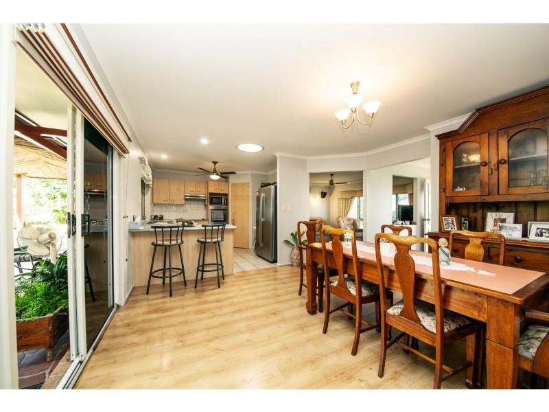 4A THERESE COURT, Flinders View QLD 4305