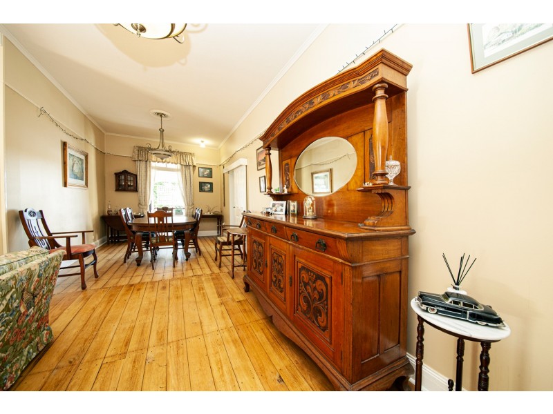 6 ELIZABETH STREET, Woodend QLD 4305