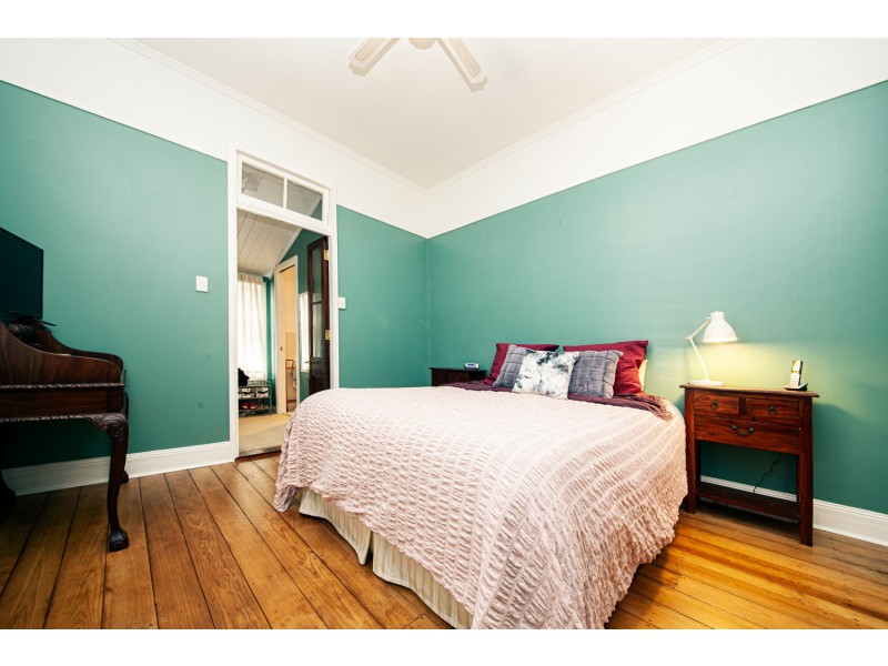 6 ELIZABETH STREET, Woodend QLD 4305