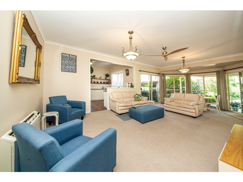 6 ELIZABETH STREET, Woodend QLD 4305