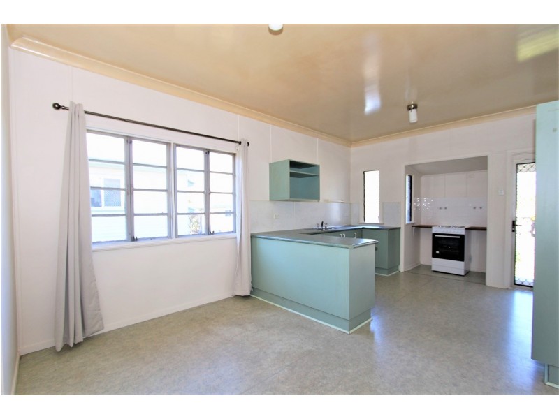 7 SAMFORD ROAD, Leichhardt QLD 4305