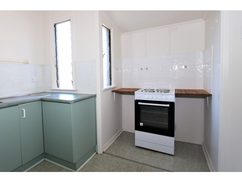 7 SAMFORD ROAD, Leichhardt QLD 4305