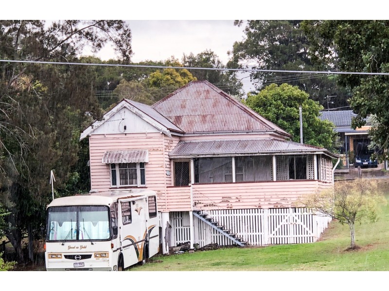 3 ELIZABETH STREET, Woodend QLD 4305