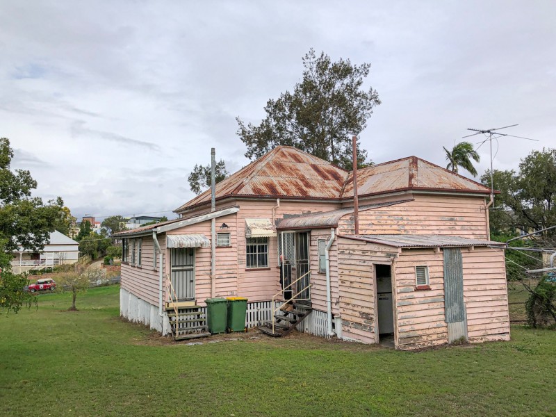 3 ELIZABETH STREET, Woodend QLD 4305