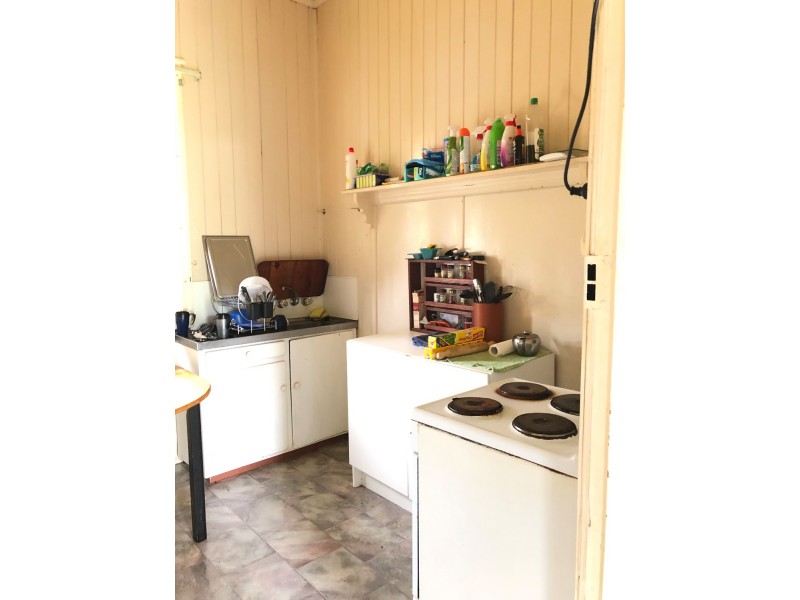 3 ELIZABETH STREET, Woodend QLD 4305