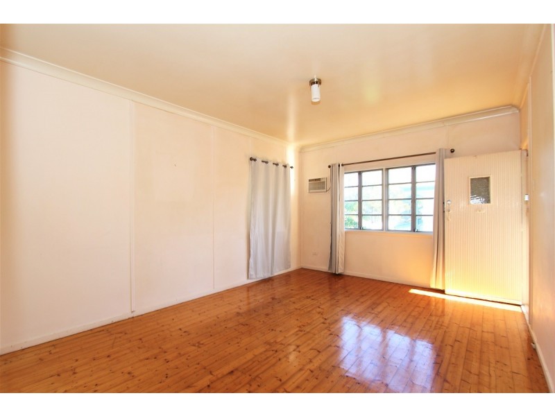 7 SAMFORD ROAD, Leichhardt QLD 4305
