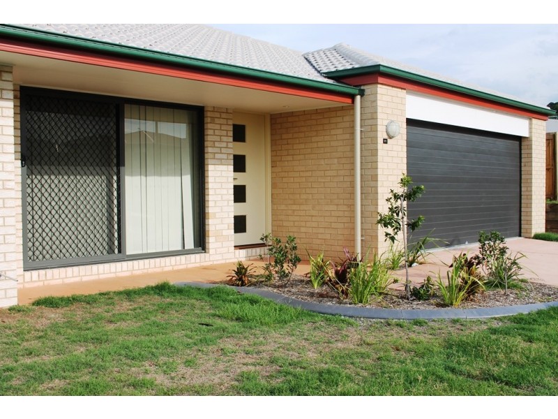 1/1 Darter Close, Lowood QLD 4311