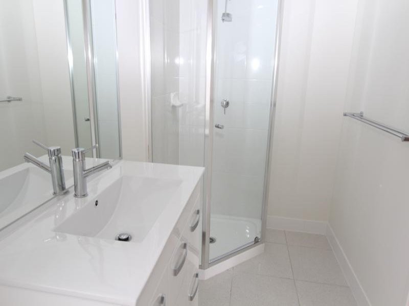 1/1 Darter Close, Lowood QLD 4311