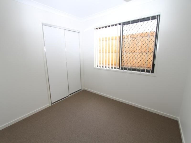 1/1 Darter Close, Lowood QLD 4311