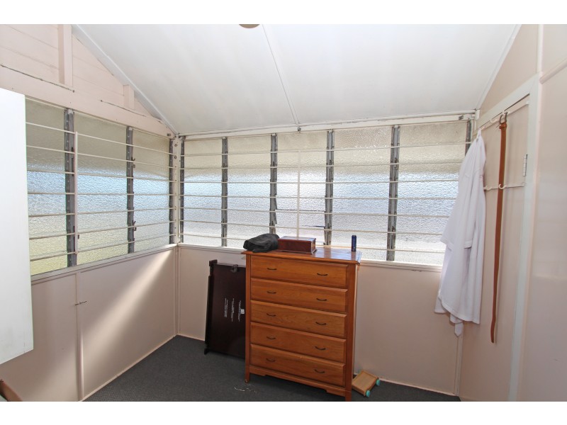 3 CORONATION STREET, East Ipswich QLD 4305