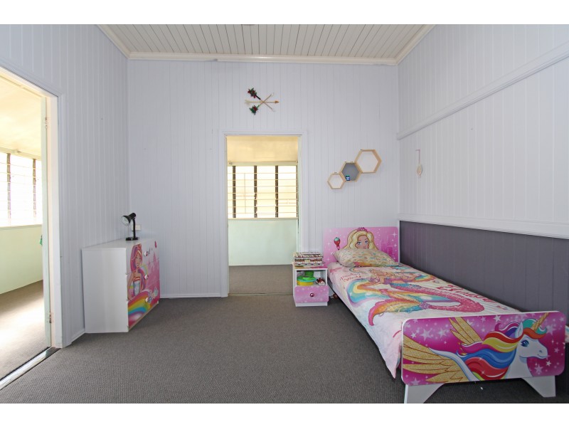 3 CORONATION STREET, East Ipswich QLD 4305