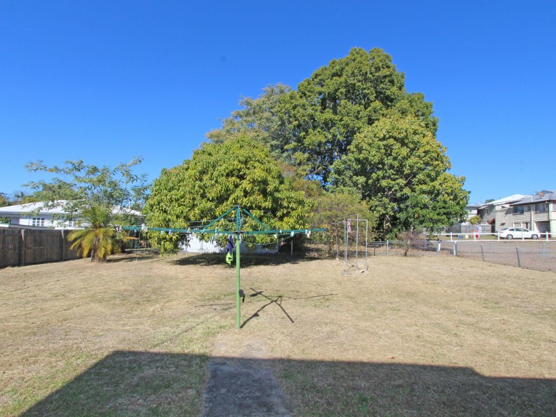3 CORONATION STREET, East Ipswich QLD 4305