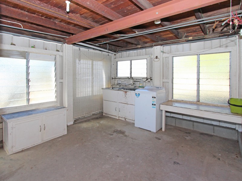 3 CORONATION STREET, East Ipswich QLD 4305