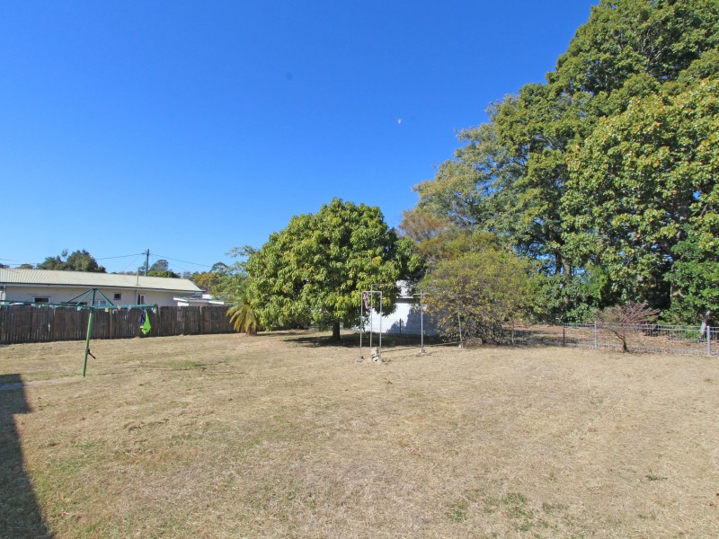 3 CORONATION STREET, East Ipswich QLD 4305