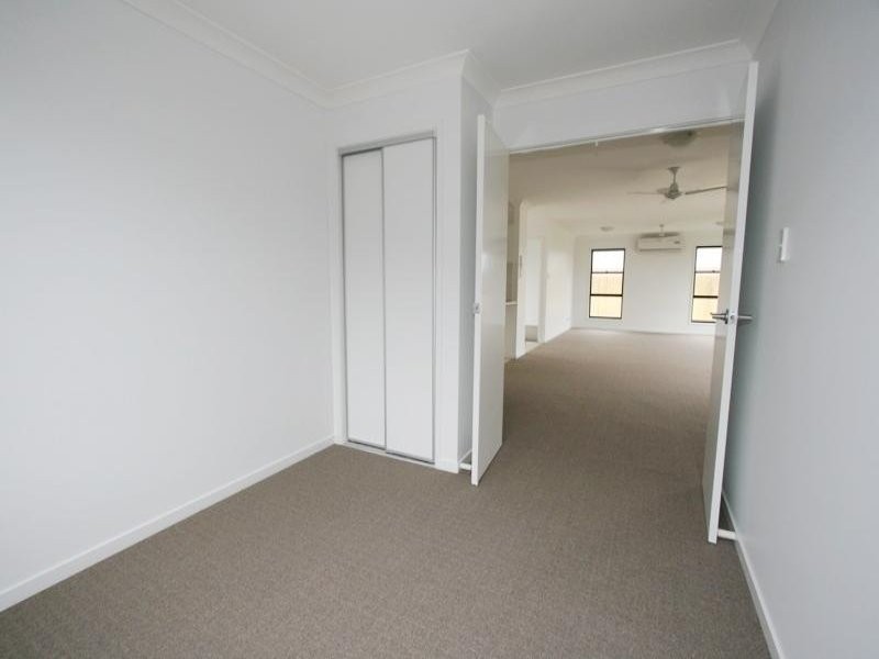 7 Brolga Street, Lowood QLD 4311