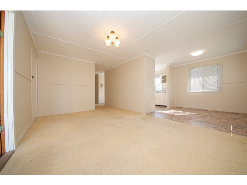 183 WHITEHILL ROAD, Raceview QLD 4305
