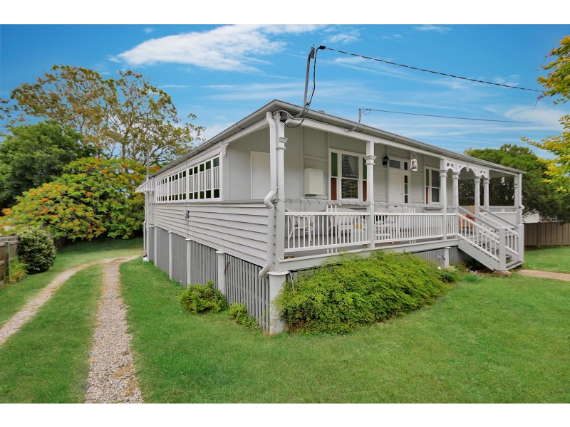 24 Pine Mountain Road, North Ipswich QLD 4305