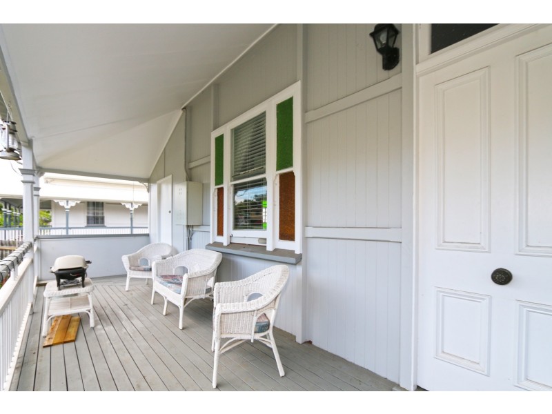 24 Pine Mountain Road, North Ipswich QLD 4305