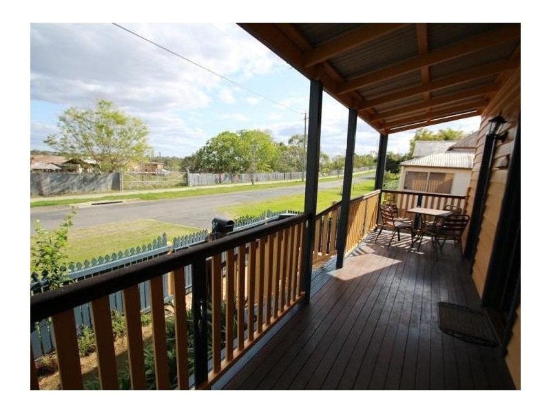 4 W M Hughes Street, North Ipswich QLD 4305