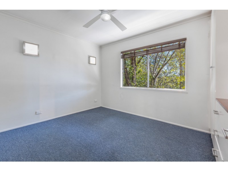 5 QUEEN STREET, Blackstone QLD 4304