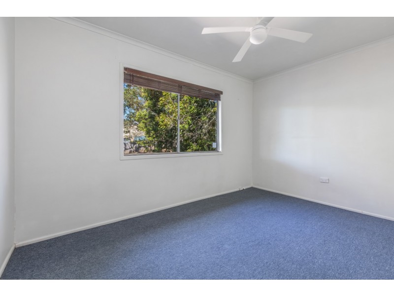 5 QUEEN STREET, Blackstone QLD 4304