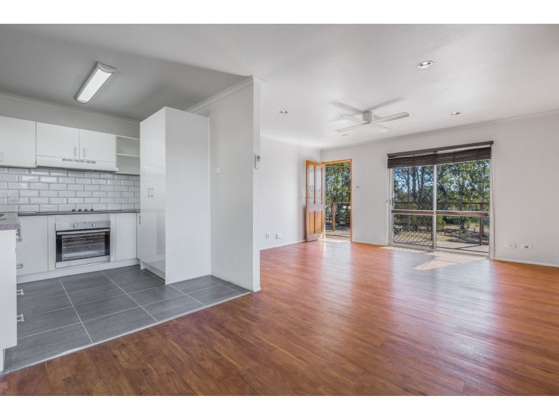 5 QUEEN STREET, Blackstone QLD 4304