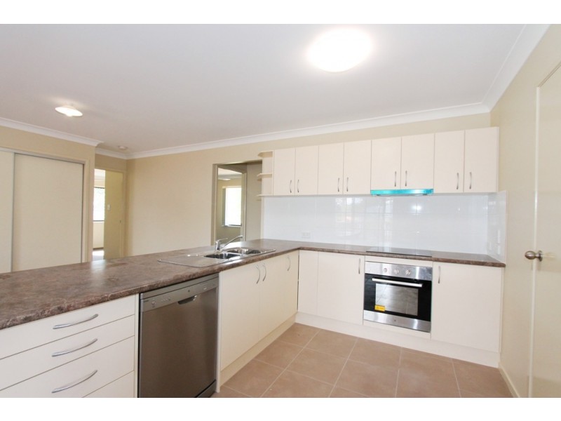 28 Brentwood Drive, Bundamba QLD 4304