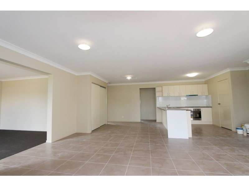 28 Brentwood Drive, Bundamba QLD 4304