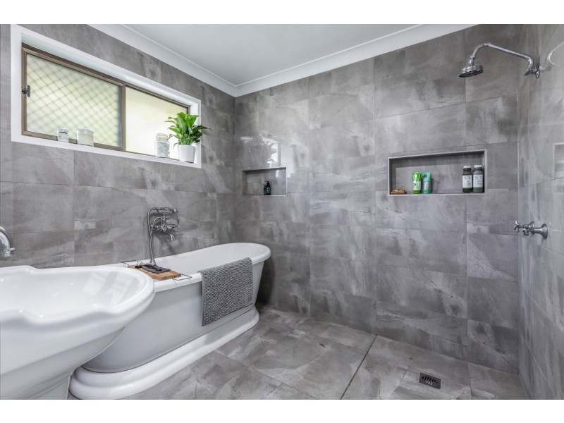 9 RANCH STREET, Brassall QLD 4305