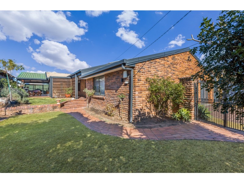 9 RANCH STREET, Brassall QLD 4305