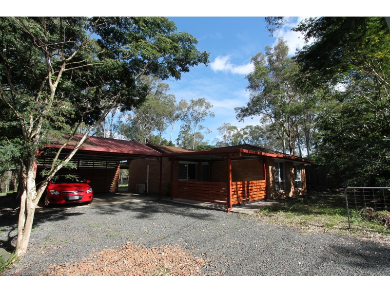 17 Riverside Avenue, Barellan Point QLD 4306