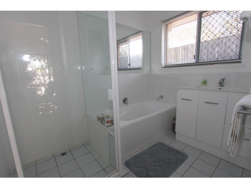 17 Riverside Avenue, Barellan Point QLD 4306