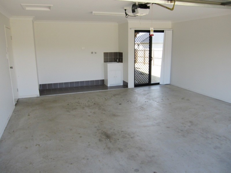 6 Heron Close, Lowood QLD 4311