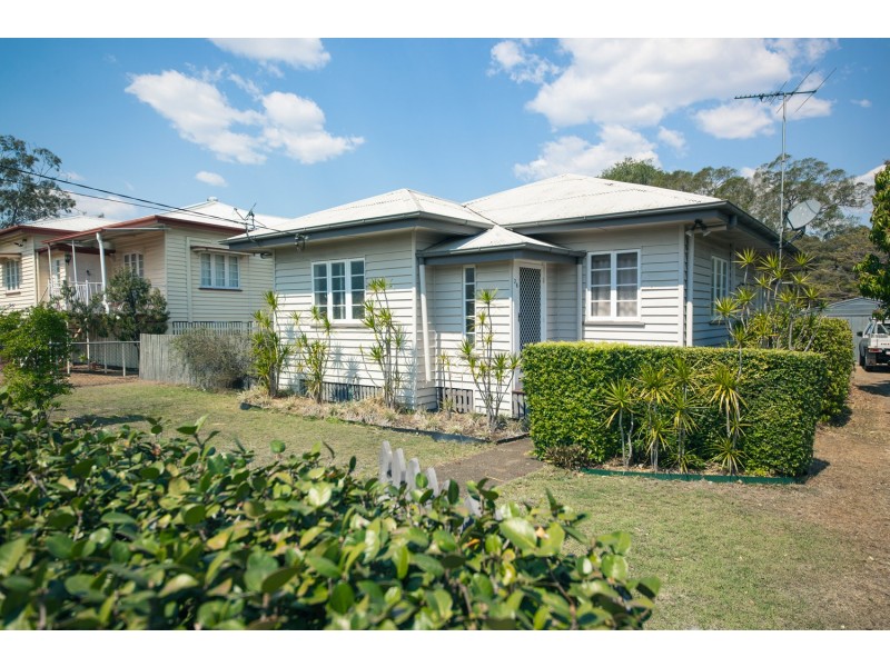 26 Woodford Street, One Mile QLD 4305