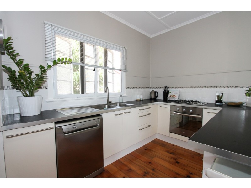 26 Woodford Street, One Mile QLD 4305