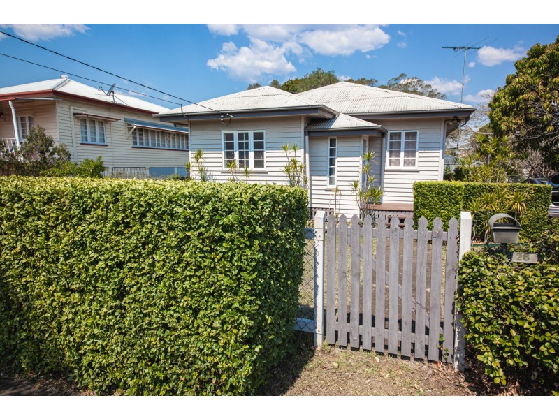 26 Woodford Street, One Mile QLD 4305