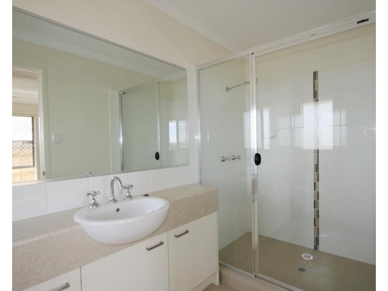 6 Armani Avenue, Wulkuraka QLD 4305