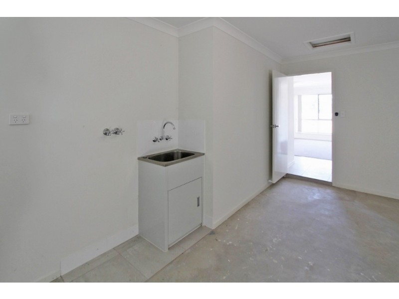 77 Tawney Street, Lowood QLD 4311