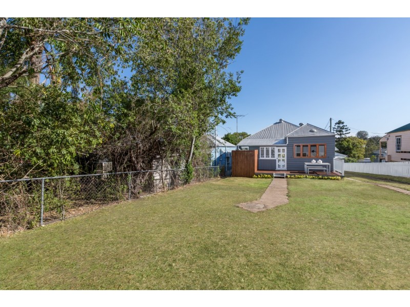 23 MOFFATT STREET, Ipswich QLD 4305