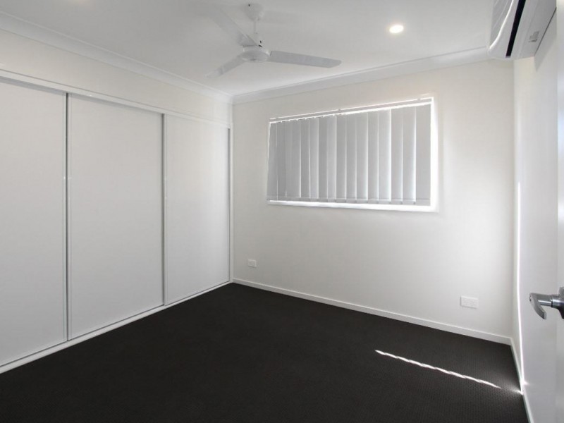 2/6 Soho Drive, Deebing Heights QLD 4306