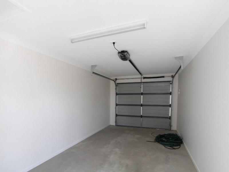 2/6 Soho Drive, Deebing Heights QLD 4306