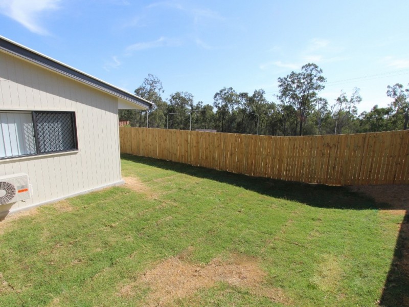 2/6 Soho Drive, Deebing Heights QLD 4306