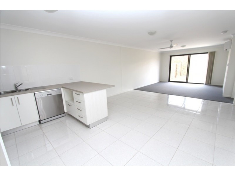 2/39 Tawney Street, Lowood QLD 4311