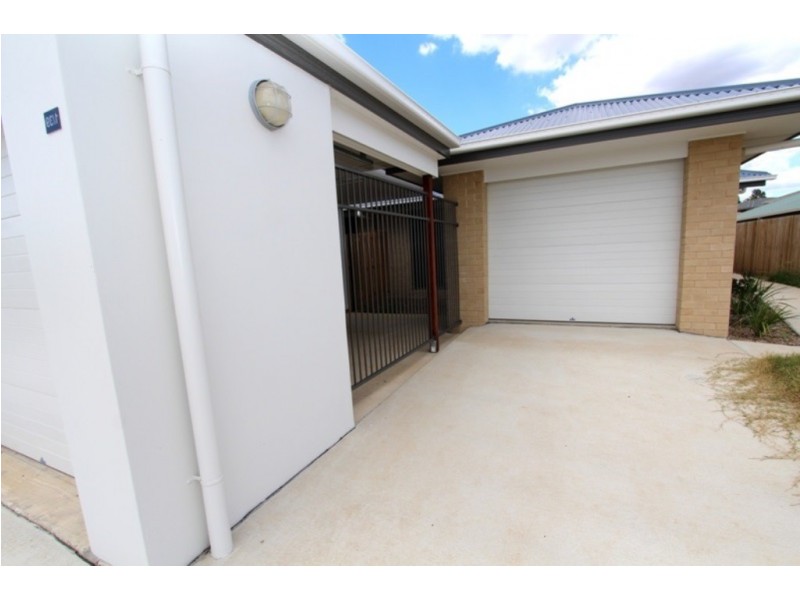 2/39 Tawney Street, Lowood QLD 4311