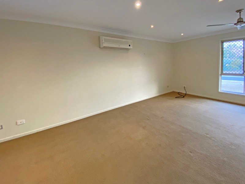 18 CONNEMARA COURT, Yamanto QLD 4305