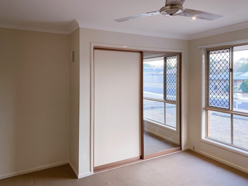 18 CONNEMARA COURT, Yamanto QLD 4305