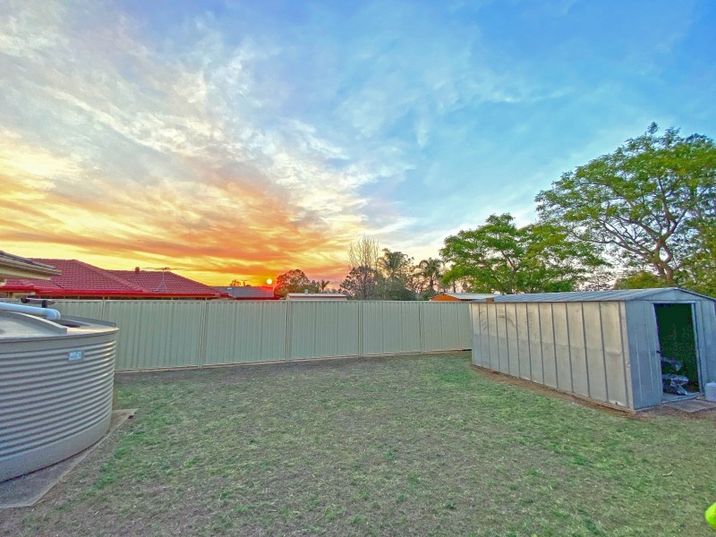 18 CONNEMARA COURT, Yamanto QLD 4305