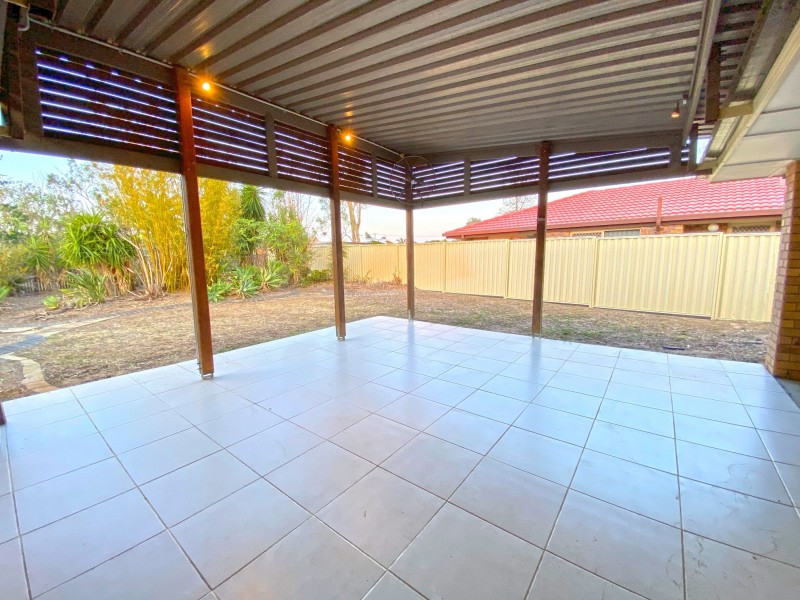 18 CONNEMARA COURT, Yamanto QLD 4305