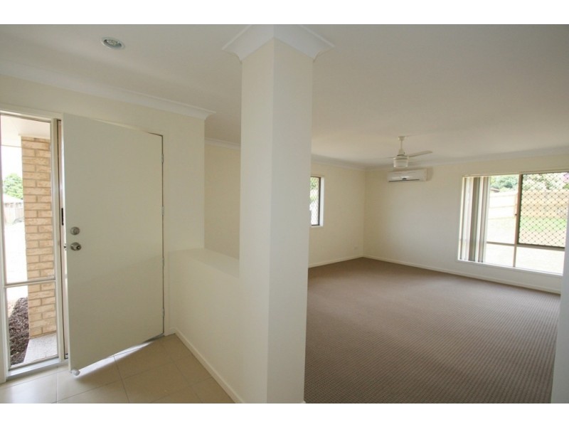 17 Armani Avenue, Wulkuraka QLD 4305